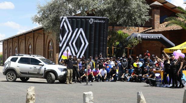Los propietarios de los vehículos Duster se congregaron en  la Hostería Caballo Campaña, en Cuenca. Foto: Renault