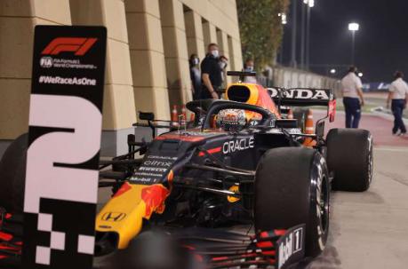 Max Verstappen (Red Bull) llegó segundo, por una mala estrategia en la parada. Foto: EFE