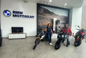 Ivett Montalvo y Erika Checa forman parte de la comunidad BMW Motorrad. Foto: BMW